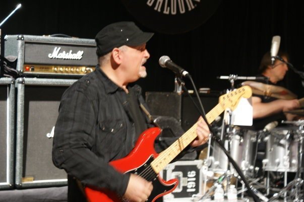 104 Jeff Silverman singing at Wildhorse "Take A Hand" reunion.