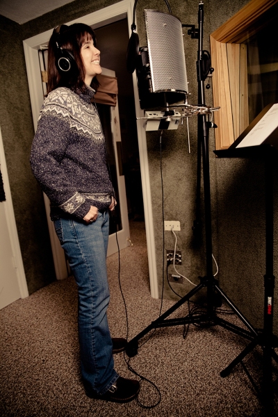 08 Debra Lyn singing on her "A Cold Wind Blows" album in Cutting Room A